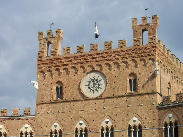 10-sParticolare_Palazzo_Comunale,_Siena.jpg