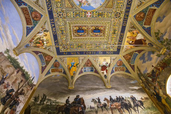 7-2-palazzo-pubblico-siena-italia-81191067.jpg